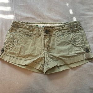 American Eagle low rise Shorts - Size 2 fit more like a 4
